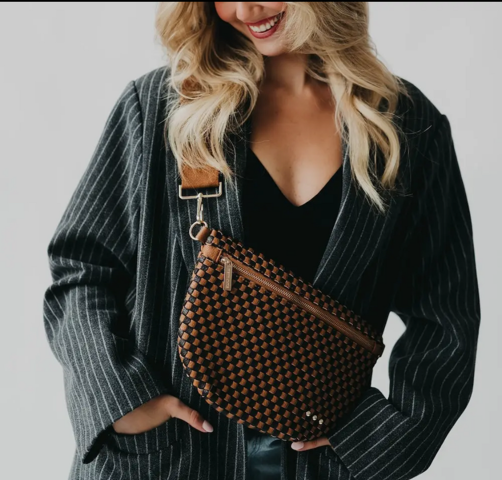 The Westlyn Crossbody Coffee/Brown Preorder