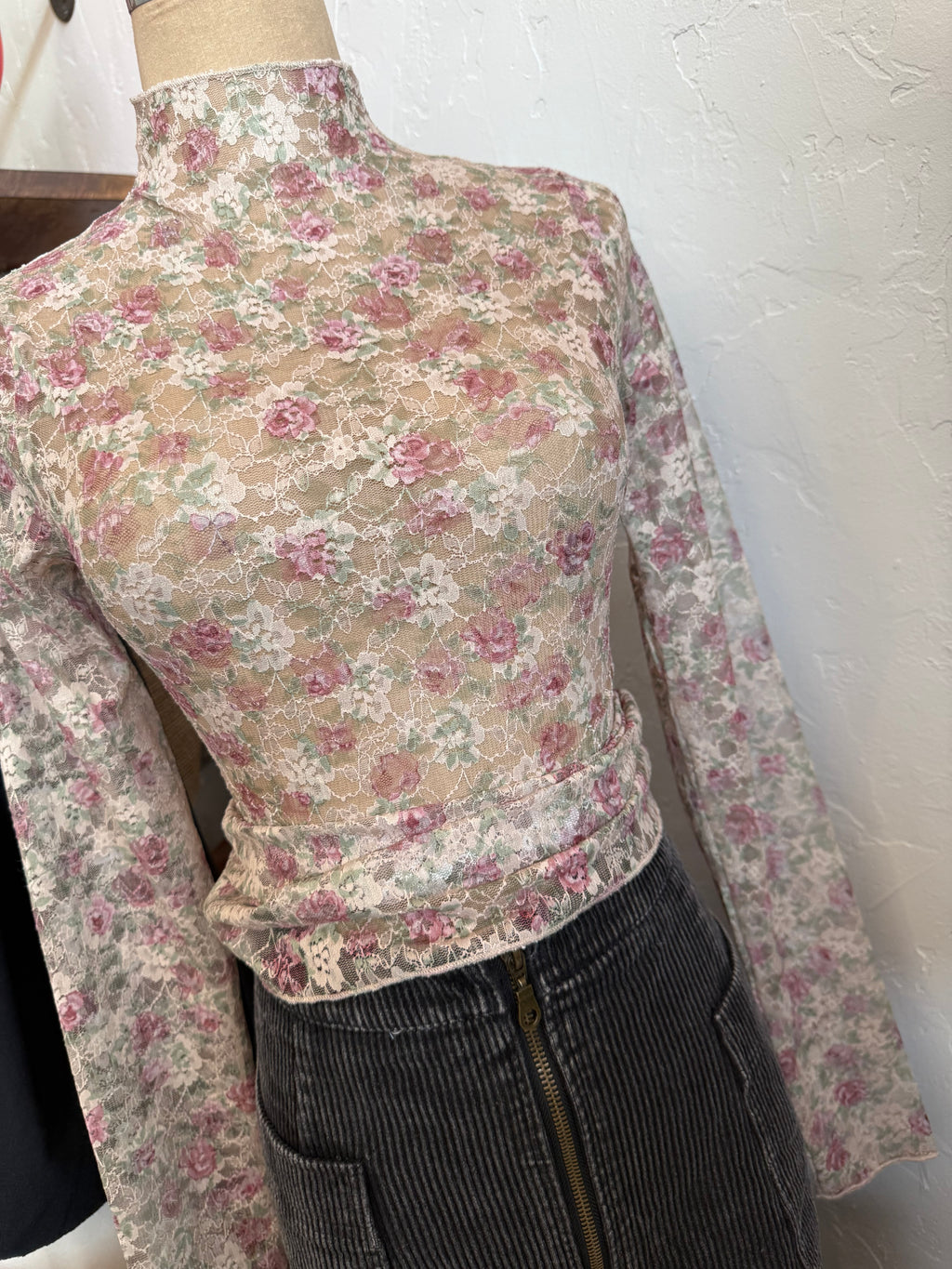 The Lace Top / Light Floral